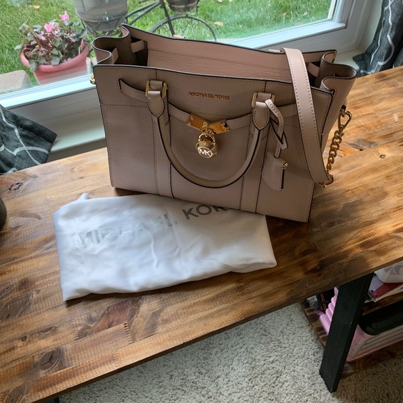 Michael Kors Collection Handbags - Michael Kors Soft Pink Nouveau Hamilton Large Pebbled Leather Satchel